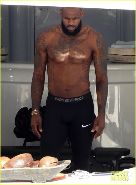 Lebron James Shirtless 2022