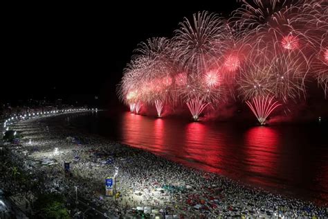 El Mundo Celebr El A O Nuevo As Se Iluminaron Las Grandes Ciudades