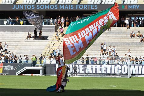 Dono De Estacionamento Entra No Clima De Solidariedade Em Jogo Treino