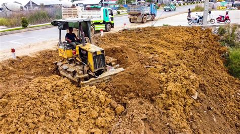 Incredible Old Bulldozer Pushing Dirt Ton Dump Truck Extremely