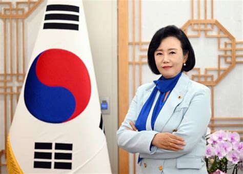 슬기로운 의정생활 정윤경 경기도의회 부의장 도민 삶의 질 향상 전력