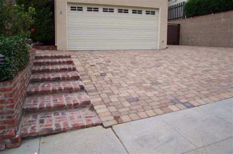 15 Paving Stone Driveway Design Ideas - DigsDigs