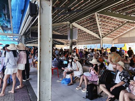 Tour đảo hot nhất Nha Trang hè này Có bãi tắm chả khác gì Hawaii toàn hot girl kéo đến check