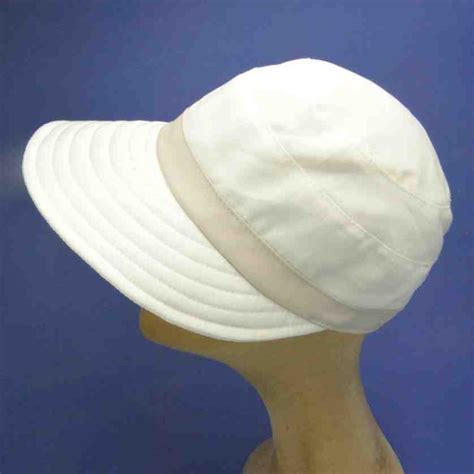 Casquette large visière en lin et coton écru Casquette pour femme