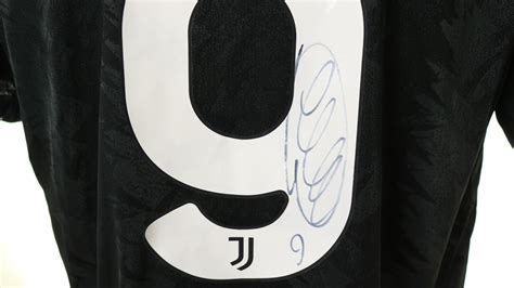 Vlahovic S Juventus Signed Match Shirt Charitystars