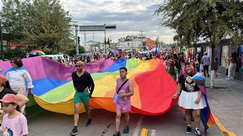 Participan Más De 2 Mil Personas En Marcha Del Orgullo Lgbt Ladomx