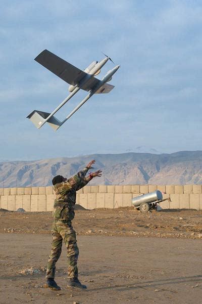 L Arm E De Terre Compl Te Sa Flotte De Mini Drones Zone Militaire