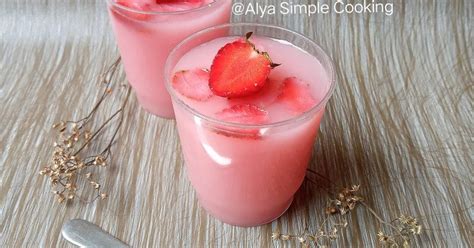 Resep Puding Susu Strawberry Simple Oleh Alya Nurfitri Cookpad