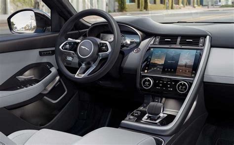 Jaguar E-Pace 2024 é SUV de uma versão no Brasil e preço acima dos R ...