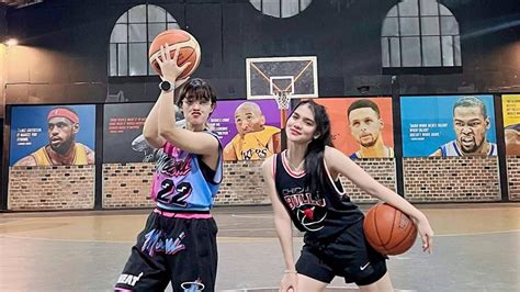 Tampil Sporty Ini Gaya Davina Karamoy Saat Main Basket Foto Liputan