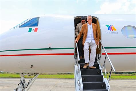 Ricardo Salinas El Tercer Hombre Más Rico De México Aterriza En El Salvador Para Conocer El