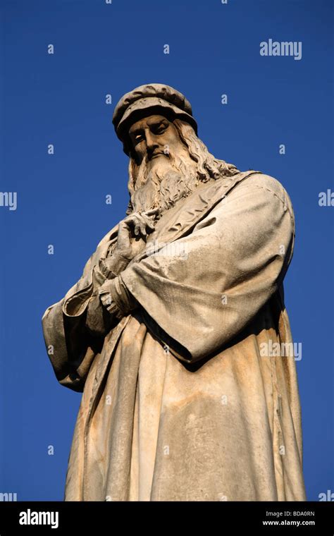 Statue of Leonardo da Vinci, Milan, Italy Stock Photo - Alamy