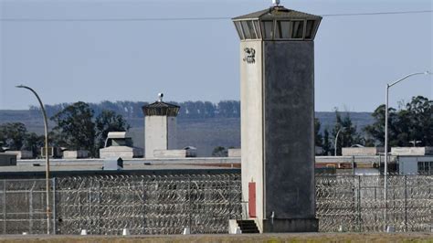 Inmate at Lompoc prison becomes fourth at facility to die from COVID-19 ...