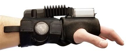 The Steadi-One - Stabilizing hand tremors, one hand at a time– Steadiwear Inc