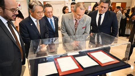 Inauguración De La Exposición Documental Por El 60° Aniversario De Relaciones Diplomáticas Entre