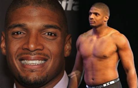 TheMoInMontrose Openly Gay Football Player Michael Sam