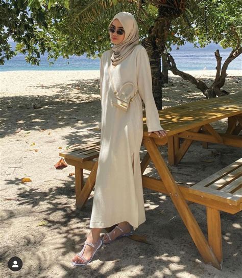 Pin By Fia On Style In Hijab Beach Outfit Women Summer Fashion