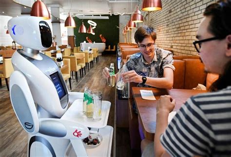 Roboty W Restauracjach Stają Się Coraz Bardziej Powszechne Portal