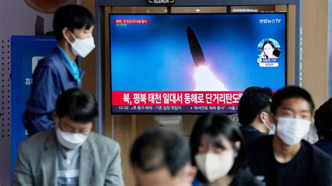 Nordkorea Feuert Ballistische Rakete Richtung Meer Ab Nach Seeman Ver