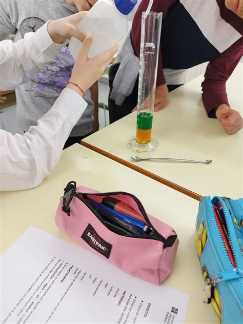 Pràctiques al laboratori de Física i Química INS de Constantí