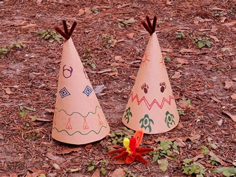 Paper Teepee Decorations for Thanksgiving | Make and Takes