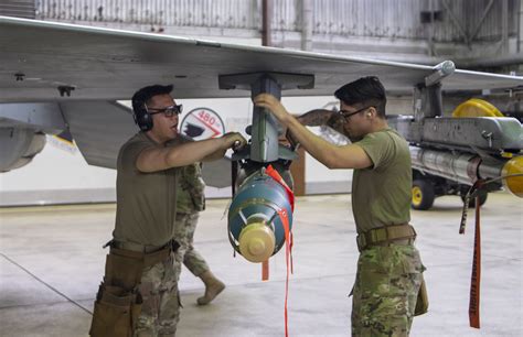 Nd Mxg Hosts Weapons Load Crew Of The Quarter Competition