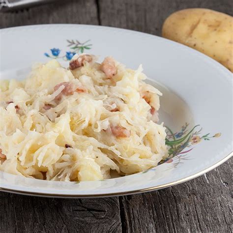 Zuurkoolstamppot Dutch Sauerkraut Potato Mash