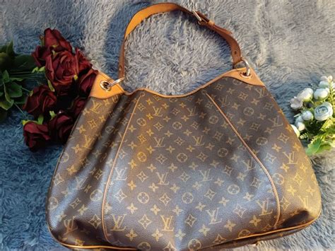 LV Monogram Bag, Luxury, Bags & Wallets on Carousell