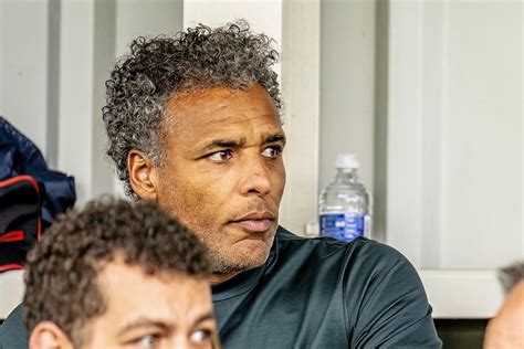 Van Hooijdonk Ziet Groot Probleem Bij Feyenoord Dat Is Best Weinig