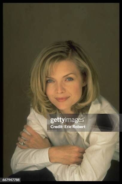 123 Michelle Pfeiffer 1995 Photos & High Res Pictures - Getty Images