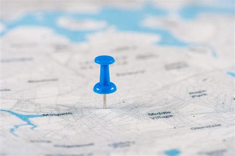 how to get geographic coordinates from google maps