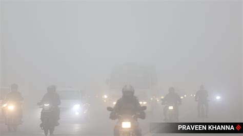 Dense Fog Engulfs Delhi Parts Of North India Delhi News The Indian Express