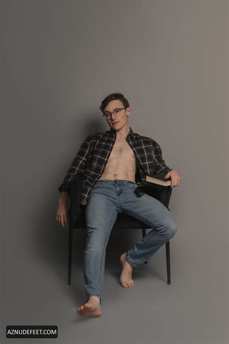 MICHAEL SALAMONE Feet - AZNudeFeet Men