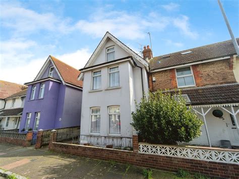 4 Bed End Terrace House For Sale In Latimer Road Eastbourne Bn22 £