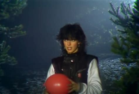 80s Music Video Of The Day: Nena-99 Red Balloons (99 Luftballons)