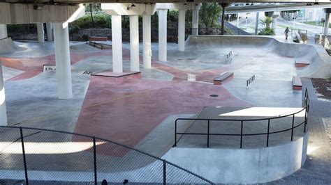 Miami, FL - Pivot Skate parks