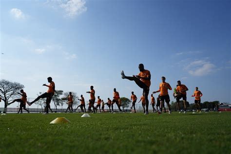 Em Confronto Direto Inter E Santos Se Enfrentam Para Fugir Da Zona De