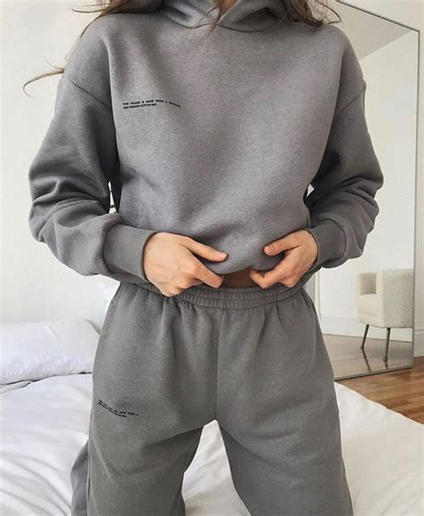 8 Trendy Sweatsuit Sets For A Stylish And Comfortable Look