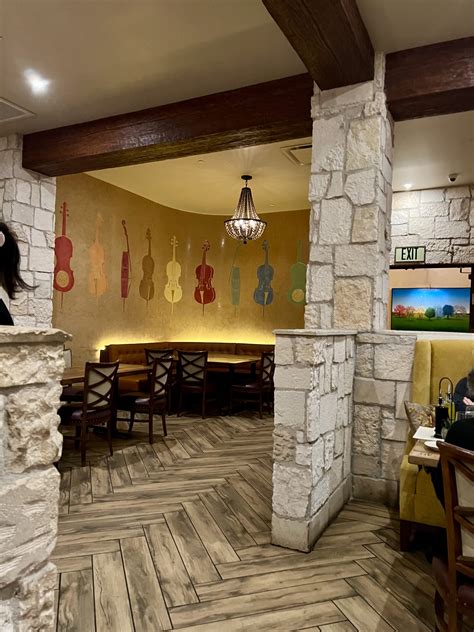 Cello Ristorante & Bar: Upscale Casual Dining