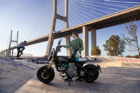 Bmw Motorrad S New Ce Electric Urban Ride Is Billed As An Eparkourer