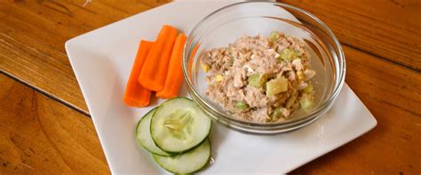 Greek Yogurt Tuna Salad - FEED