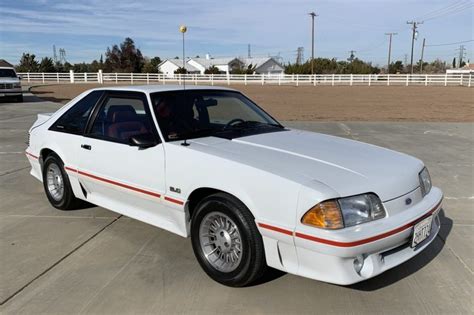 1988 Ford Mustang Research Center