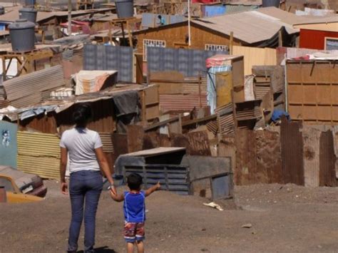 La pobreza en Chile subió hasta el 10 8 en 2020 por la pandemia de