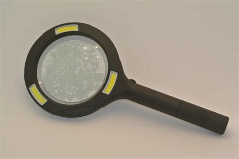 Role Of Lighted Magnifying Glasses In Surgical Precision Beguil