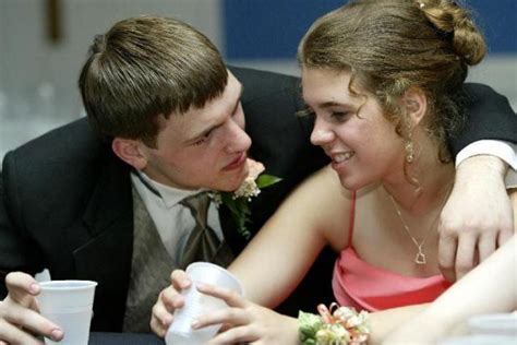 Debutante Balls Sweaty Gyms And Outrageous Promposals Photos Tell America S Prom Story