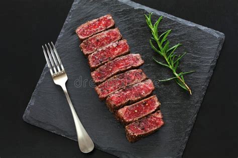 Bife Wagyu Apresentando O Luxo Grelhado A5 Carne Kobe Foto De Stock