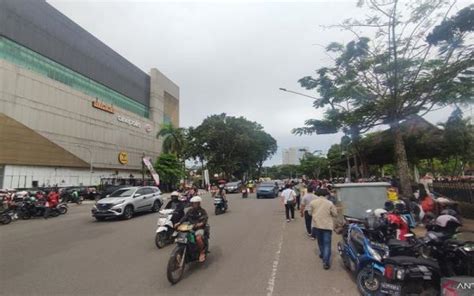 May Day Di Palembang Polisi Rekayasa Lalu Lintas Menuju Gedung Dprd Sumsel