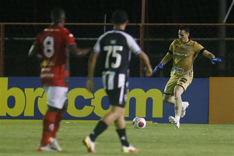 Atua Es Enm Botafogo Envolvido E Atropelado Pela Portuguesa Da Ilha