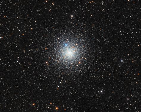 Globular Star Cluster NGC 6752 Rafael Bustamante