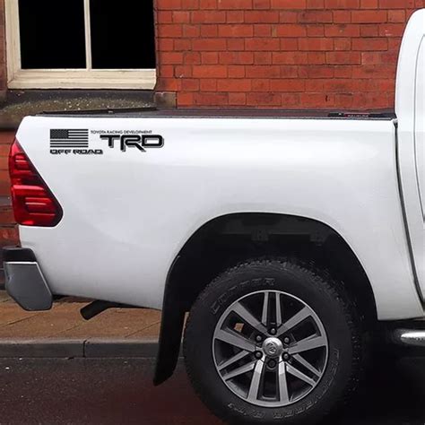 Par De Adesivos Trd Off Road Eua Hilux Emblema Lateral Cor Preto